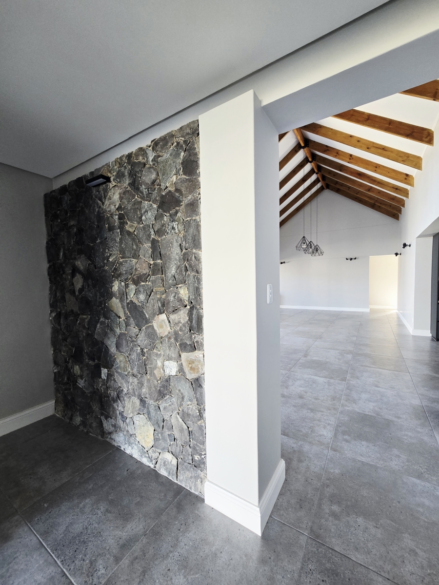 4 Bedroom Property for Sale in Kingswood Golf Estate Western Cape